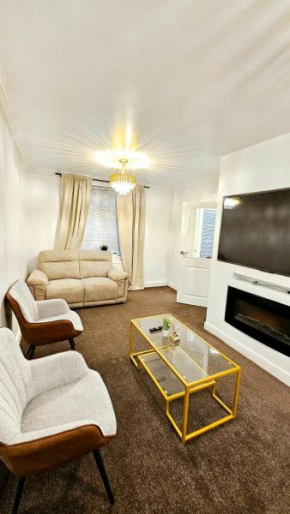 Cosy and stylish 3 bedroom house